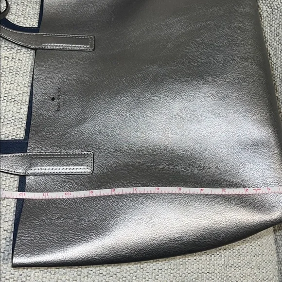 Kate Spade Metallic Gray Leather Tote with Wristlet-REVERSIBLE - Picture 9 of 11